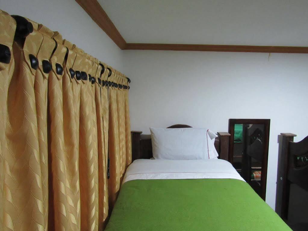Hostal Internacional Bogotá Esterno foto
